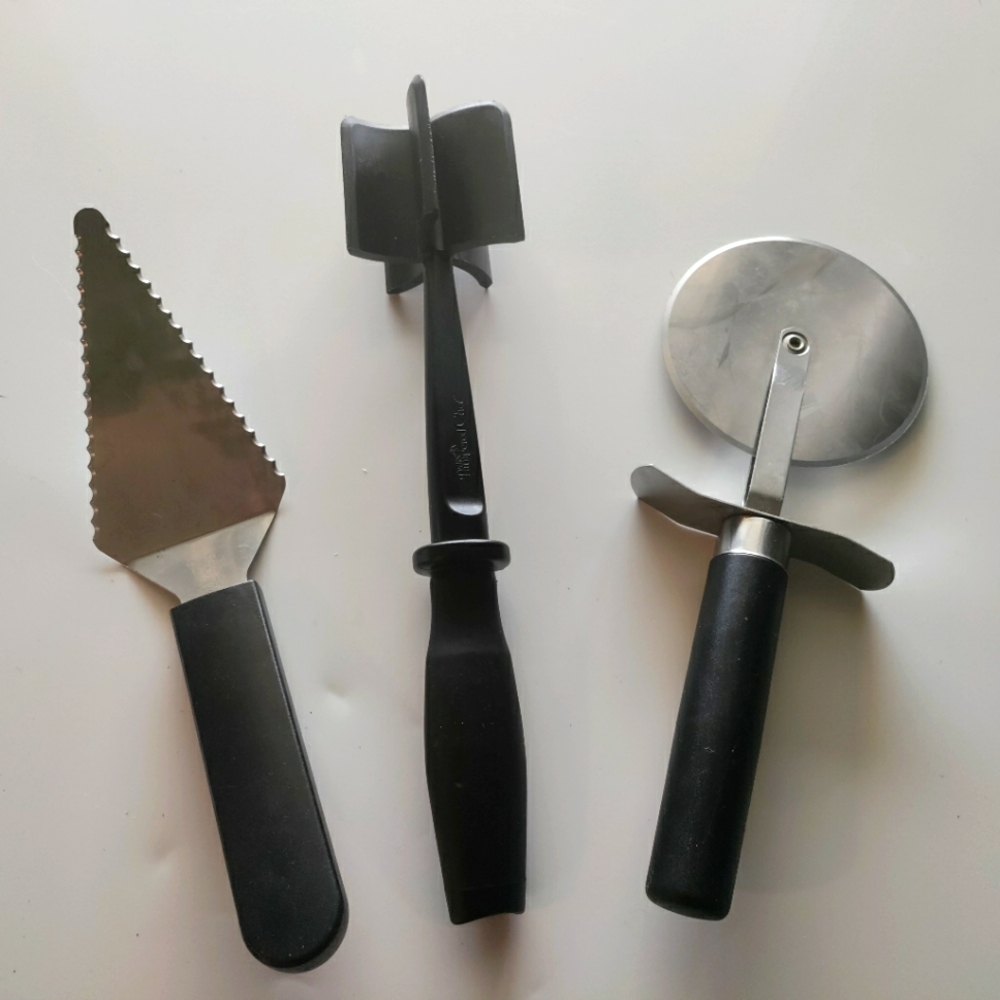 3 Piece Set Pampered Chef Utensils